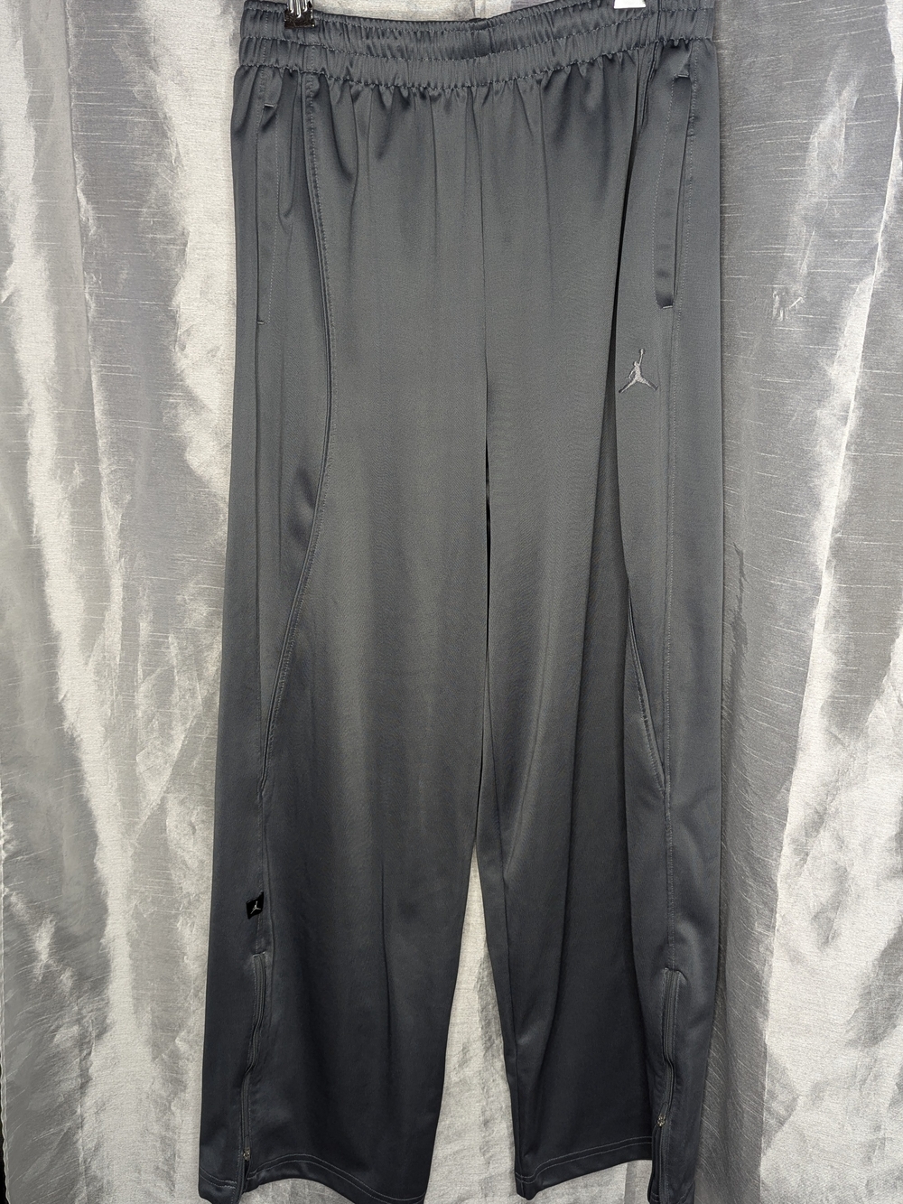 Jordan Dri-FIT Men's Gray Track Pants L Elastic Waist Pockets Ankle Zips